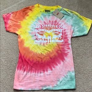 Men’s tie-dye T-shirt!